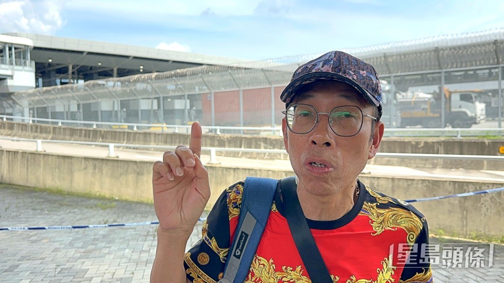 乘客黃先生指責司機沒留意高度限制，非常失策。梁國峰攝