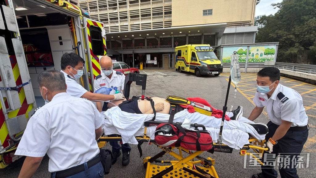 男事主需用心外壓機協助呼吸。梁國峰攝 男事主需用心外壓機協助呼吸。梁國峰攝