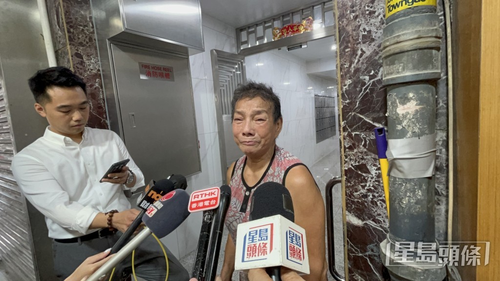 死者妻子痛失老伴傷心欲絕。楊偉亨攝