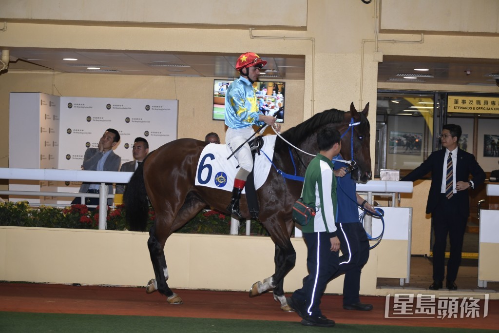 「夢幻駿駒」今仗有望在末段上前挑戰，並走入前列歸來。