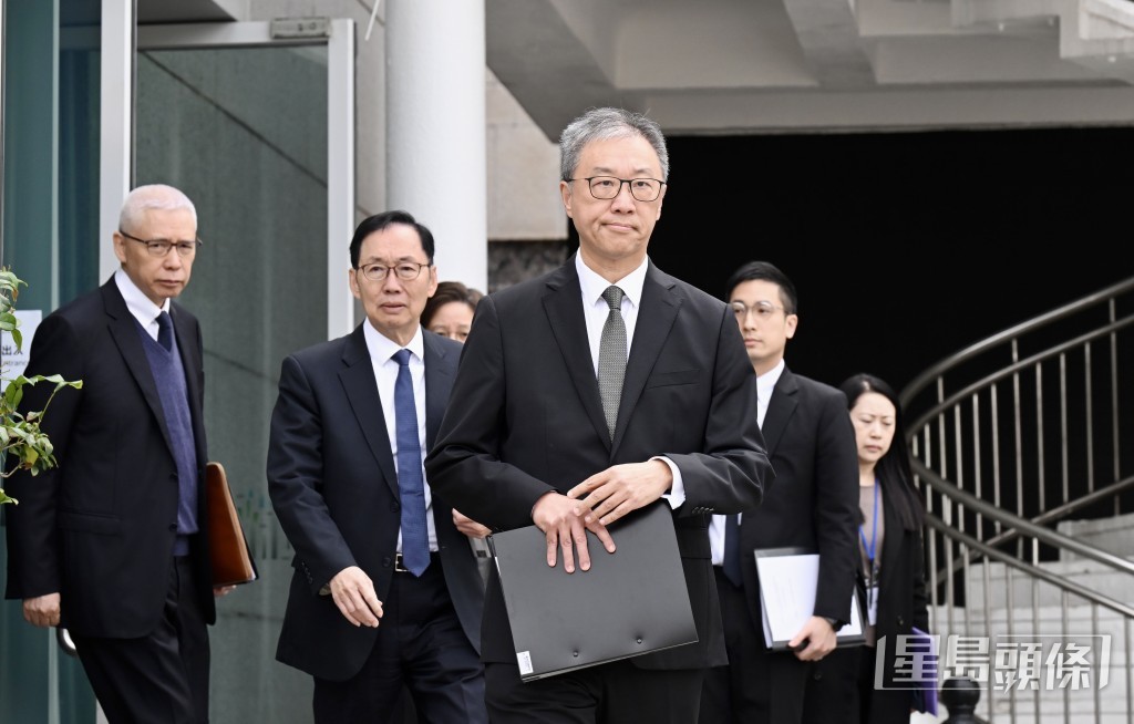 李家超表示对独立委员会主席陆启康法官及两位成员充满信心。资料图片 李家超表示对独立委员会主席陆启康法官及两位成员充满信心。资料图片