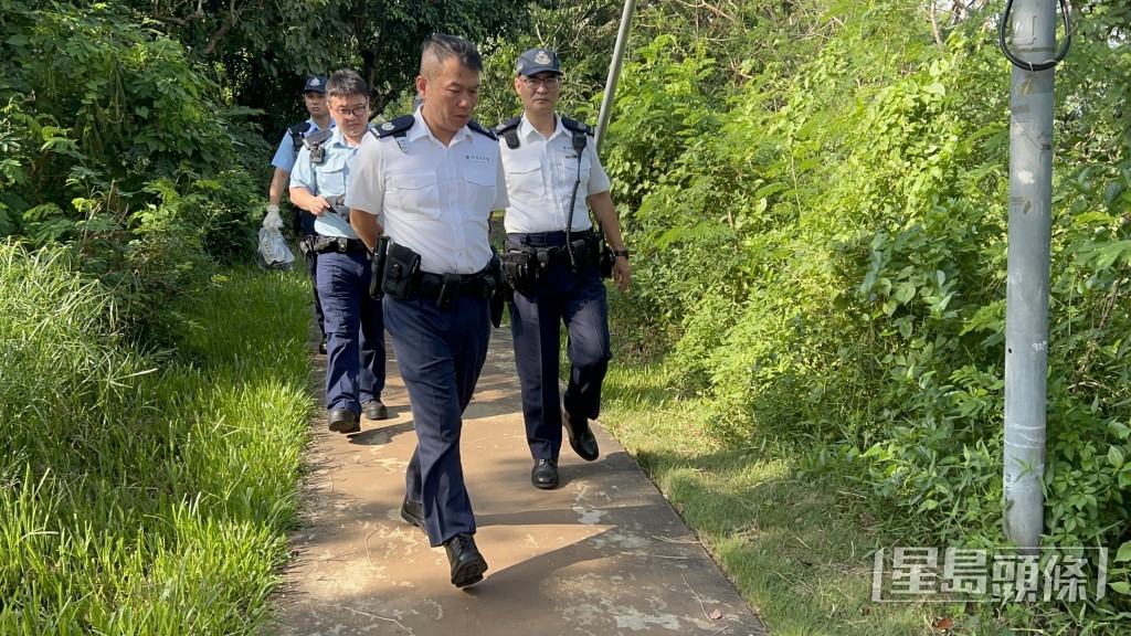 警員到場調查。 警員到場調查。