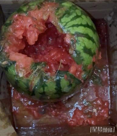 夏天氣溫動輒高達三十度,絕對是網購生果的死穴。(帖文留言截圖) 夏天氣溫動輒高達三十度,絕對是網購生果的死穴。(帖文留言截圖)