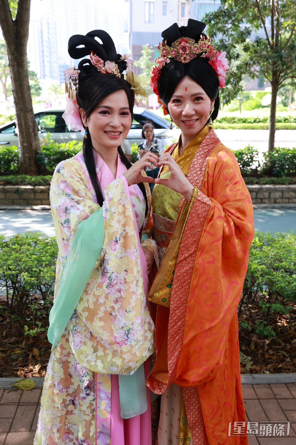 車婉婉與樊亦敏受訪，二人化身「萬貴妃」與「嫦娥」。