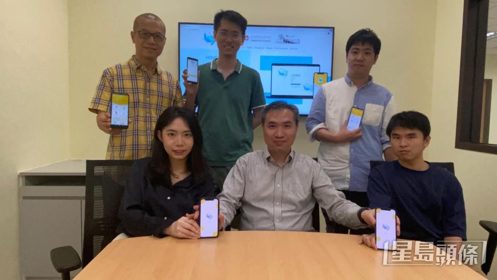 鄭振剛與團隊成員合照。 受訪者提供 鄭振剛與團隊成員合照。 受訪者提供