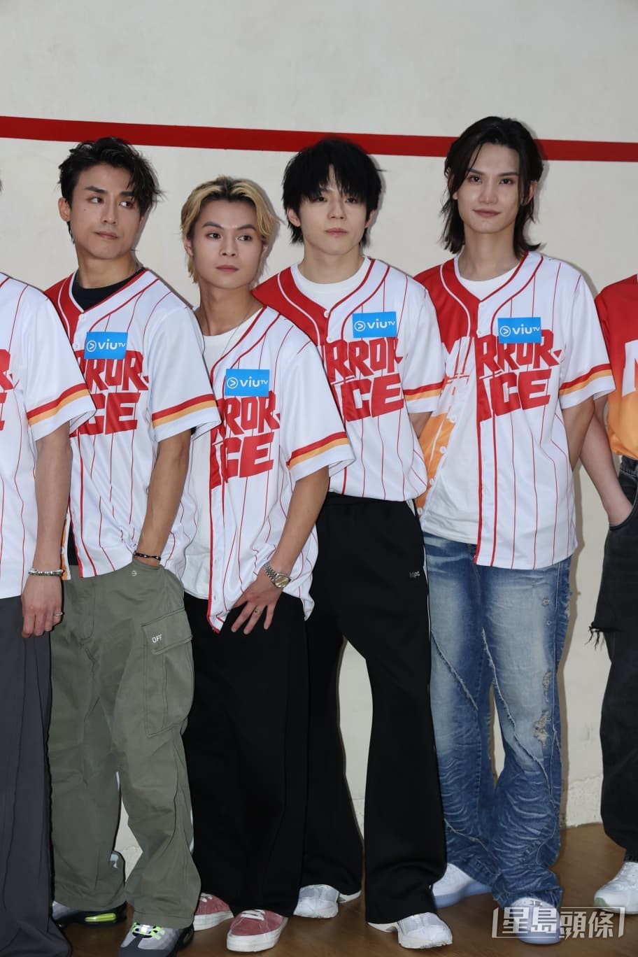 AK、Tiger 、Ian、Jeremy攰到笑唔出。