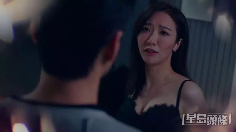 何依婷婚後拍攝《金式森林》，當時已經懷孕。