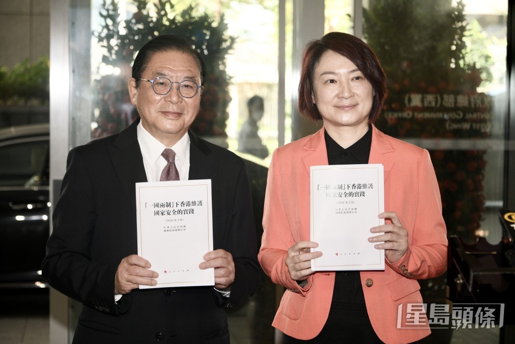行政会议成员林健锋（左）、立法会主席李慧琼（右）。