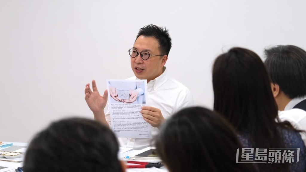 每星期的「金繼」授課,是王森釋放壓力的寶貴機會。 每星期的「金繼」授課,是王森釋放壓力的寶貴機會。