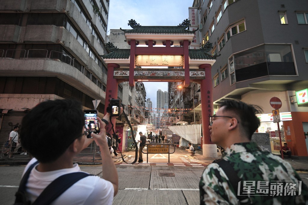 廟街是第二多旅客常到的景點。資料圖片 廟街是第二多旅客常到的景點。資料圖片