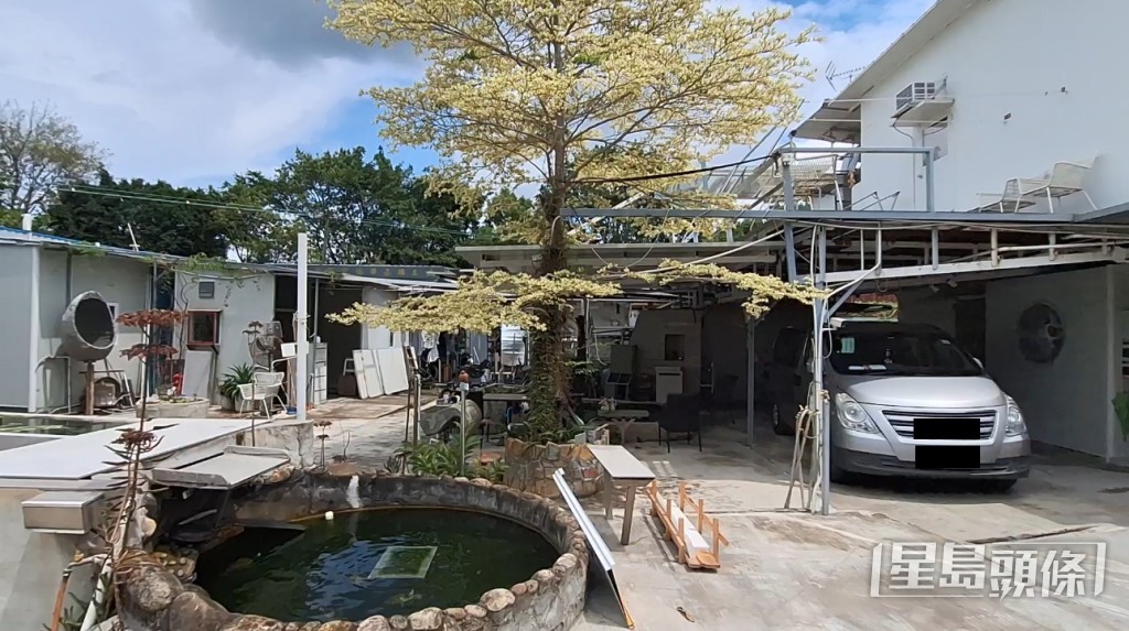 記者實地視察,該「新寮屋區」由多組組合屋及貨櫃組成。 記者實地視察,該「新寮屋區」由多組組合屋及貨櫃組成。