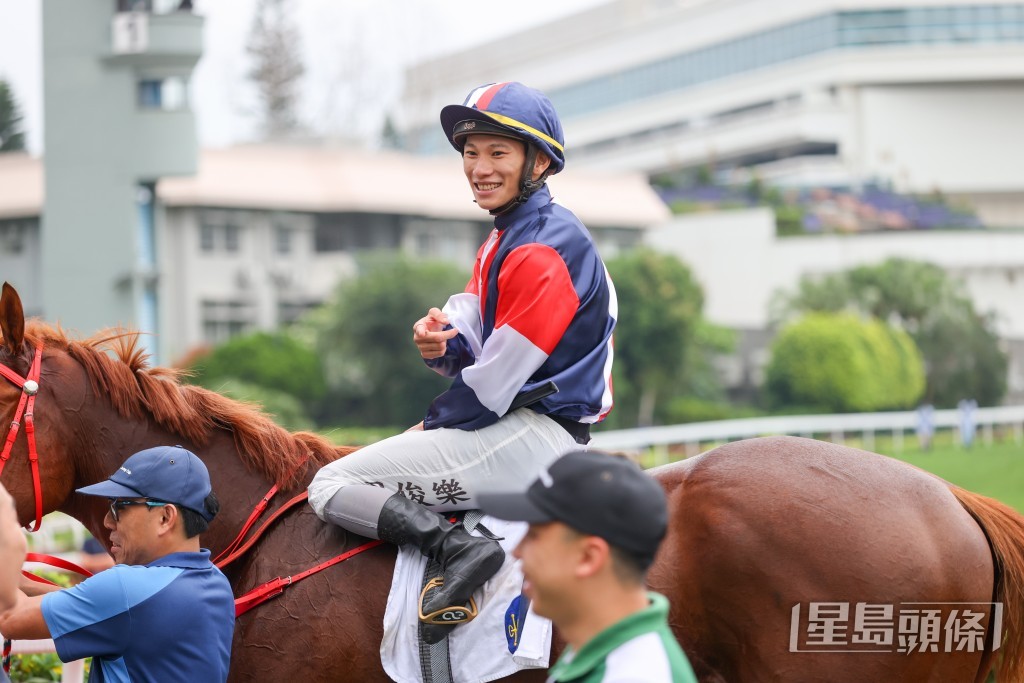 周俊樂勝出兩場頭馬後祝捷。
