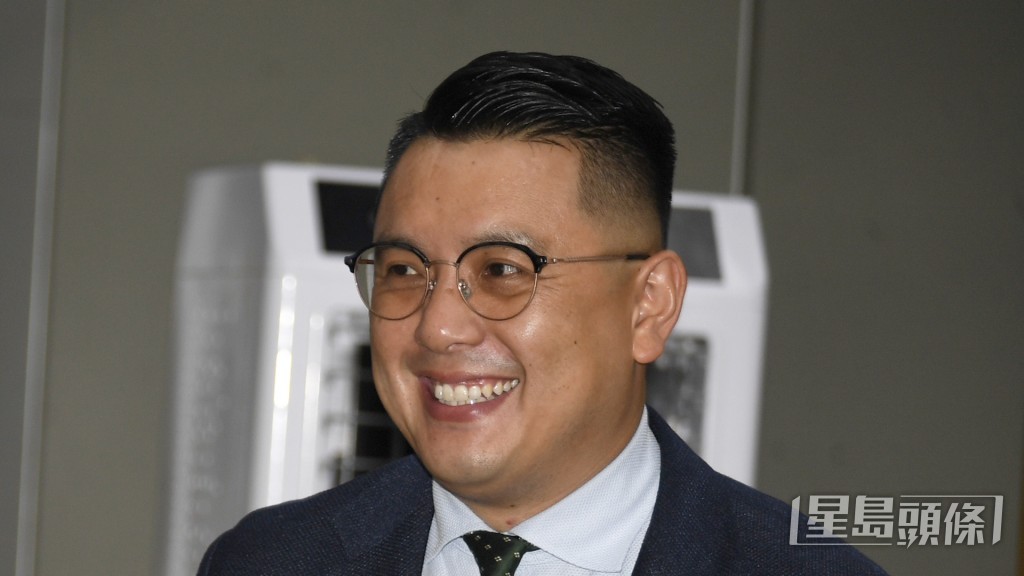 「步風雷」和「添開心」今朝出跳表現出色，，課後伍鵬志更到大閘口接馬。