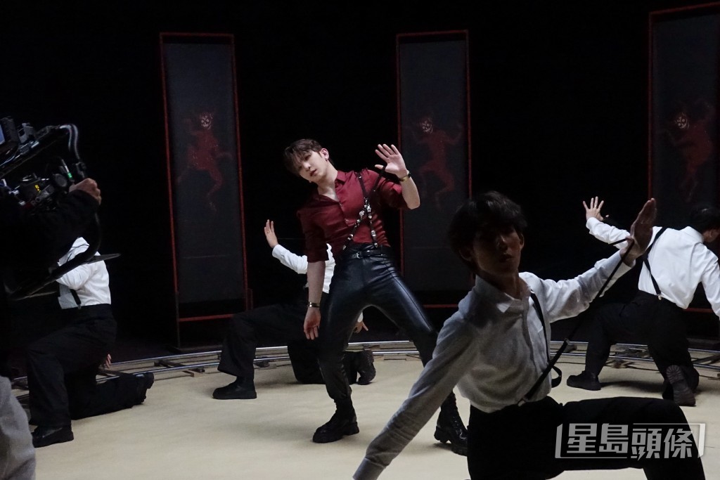 今次新歌改為挑戰中板曲風。