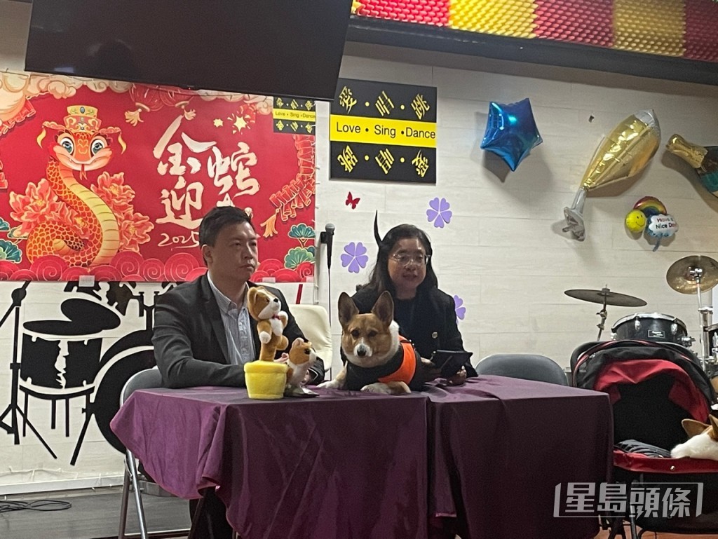 (右)鄭綺雯表示,市民尤其是青少年及其父母,需要了解「太空油」的危害。蔡思宇攝 (右)鄭綺雯表示,市民尤其是青少年及其父母,需要了解「太空油」的危害。蔡思宇攝