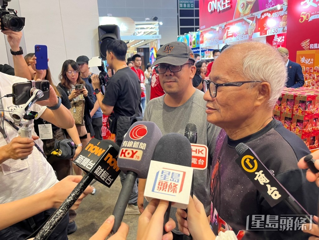 盧先生（右）稱讚會展安排好，遲入場也沒有失望。