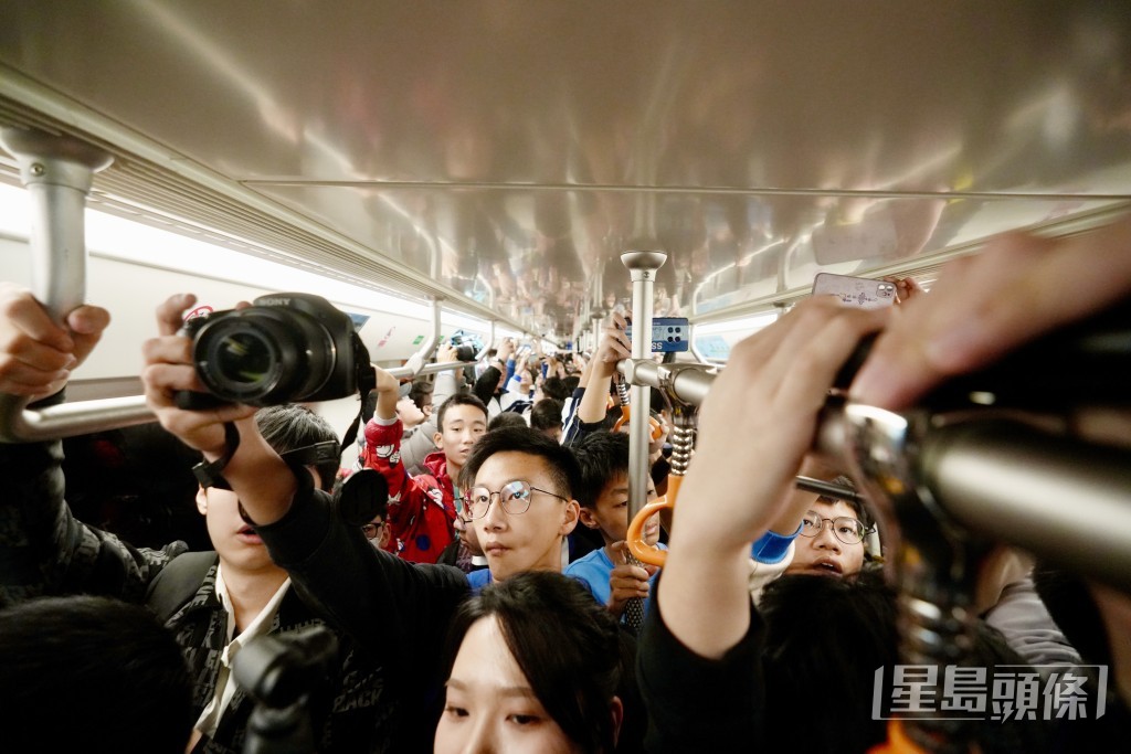 香港段的車站較多，口岸設於內地會較方便本地線乘客。資料圖片