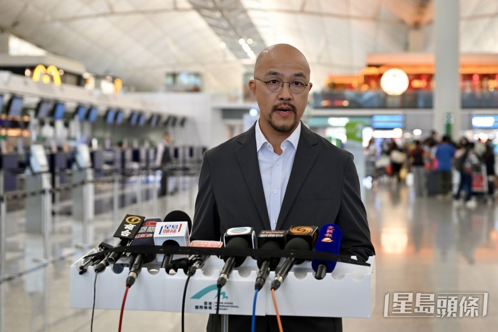 香港機場管理局機場服務總監楊達榮。 香港機場管理局機場服務總監楊達榮。