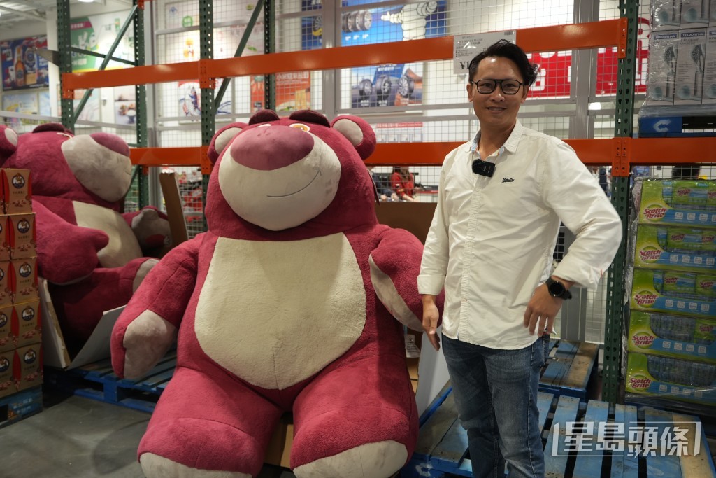 代購群組負責人Jaren。吳艷玲攝 代購群組負責人Jaren。吳艷玲攝