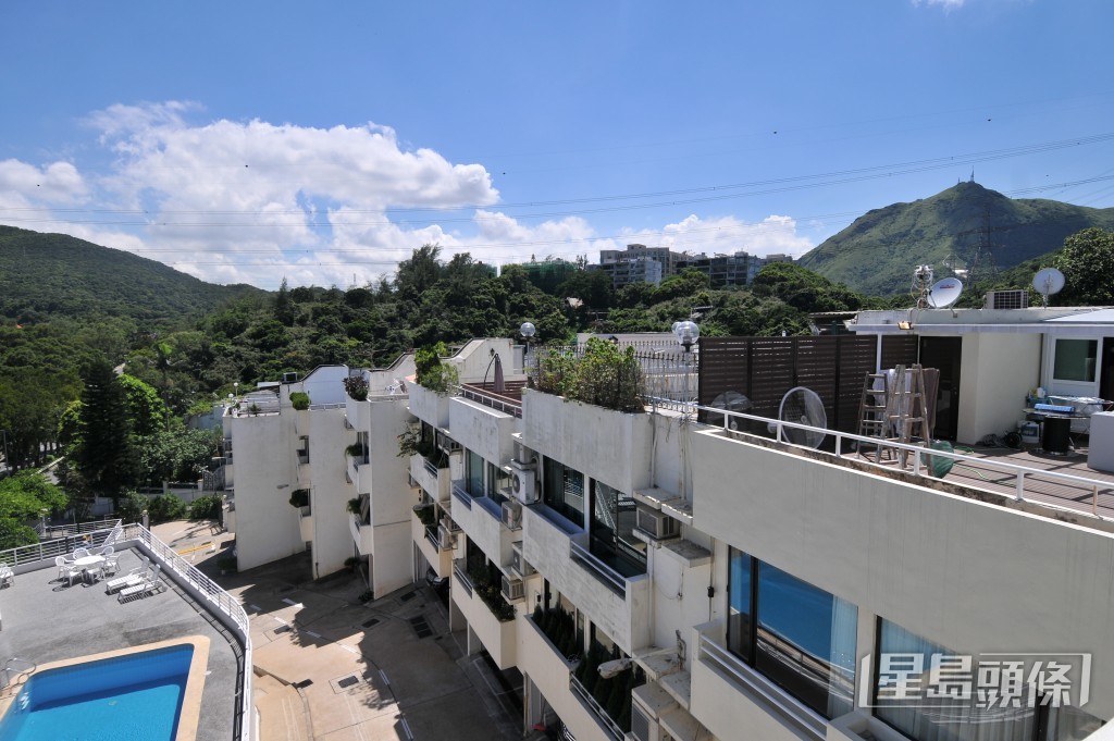 雖然樓齡達36年，但屋苑成交並不活躍，過去3年僅有2宗二手成交，呎價介乎13,582至13,641元。（陳章存攝）