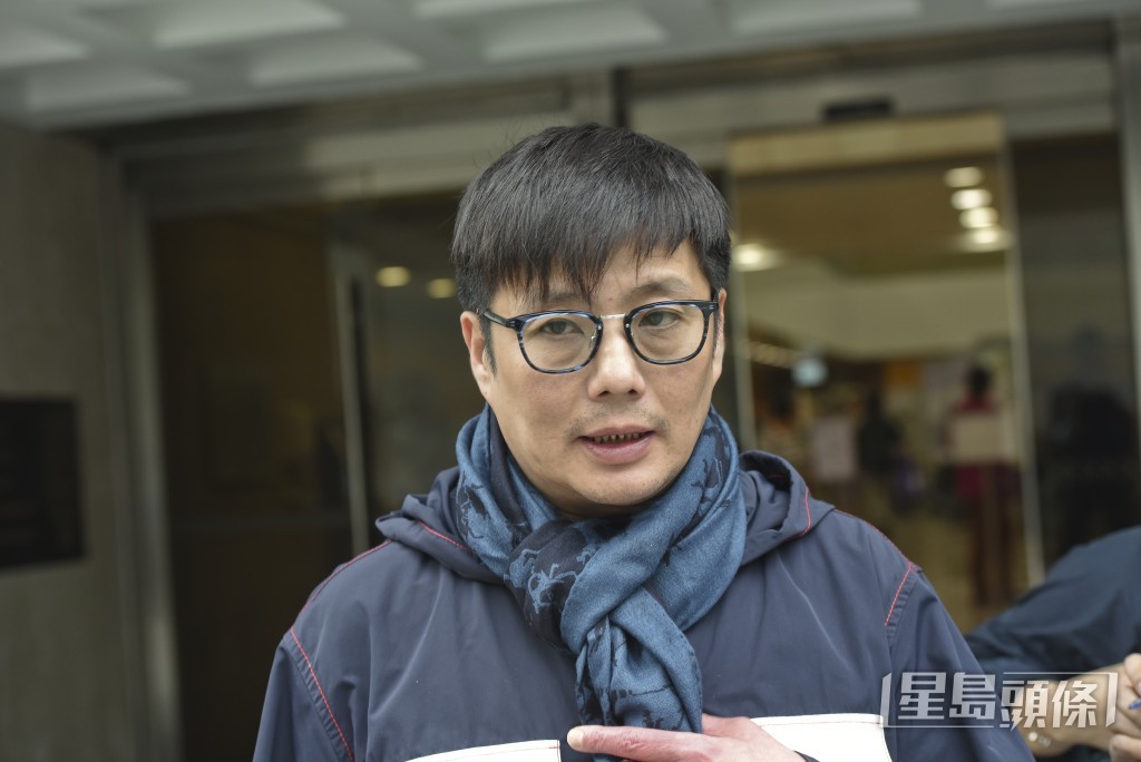 当时记者于散庭后询问其健康状况，郑威涛表示已接受包括化疗、标靶及免疫治疗，并曾到日本接受干细胞治疗，须定期到医院治疗。