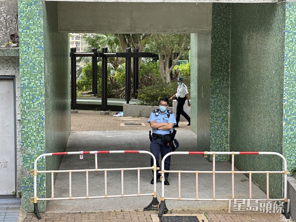 警員到場調查。梁國峰攝 警員到場調查。梁國峰攝