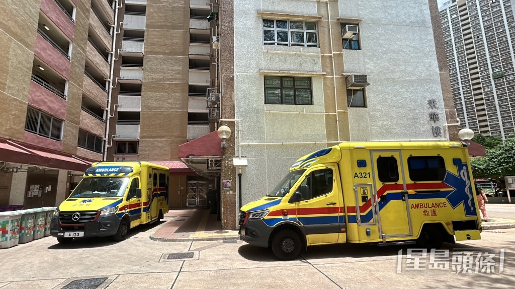 救護員證實女子當場死亡。林思明攝 救護員證實女子當場死亡。林思明攝