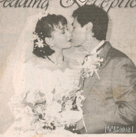 余安安1987年與賽車手李萬祺結婚，婚後誕下兩名女兒。