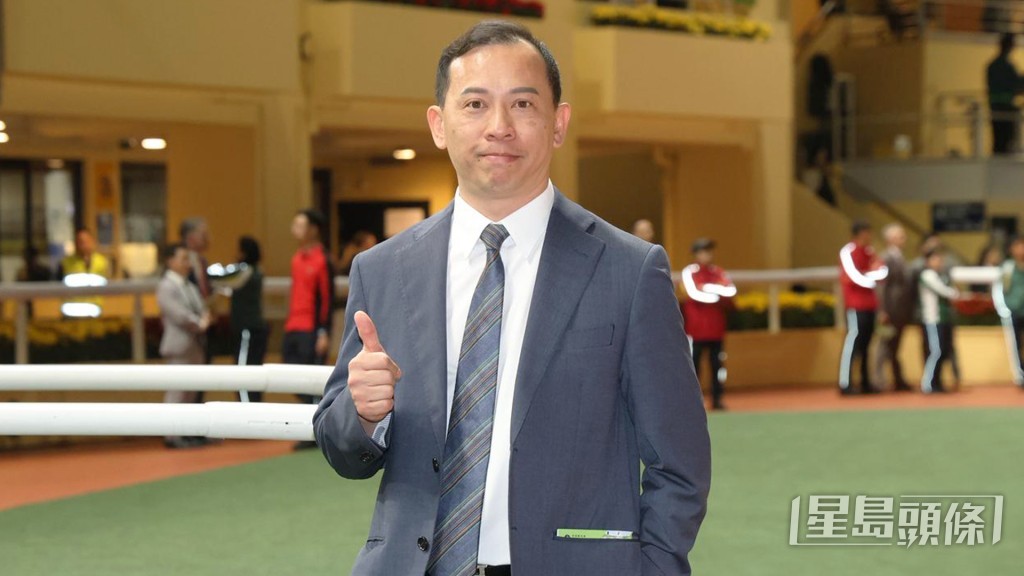 「會當凌」今朝出試巫偉傑跟出跟入。 「會當凌」今朝出試巫偉傑跟出跟入。