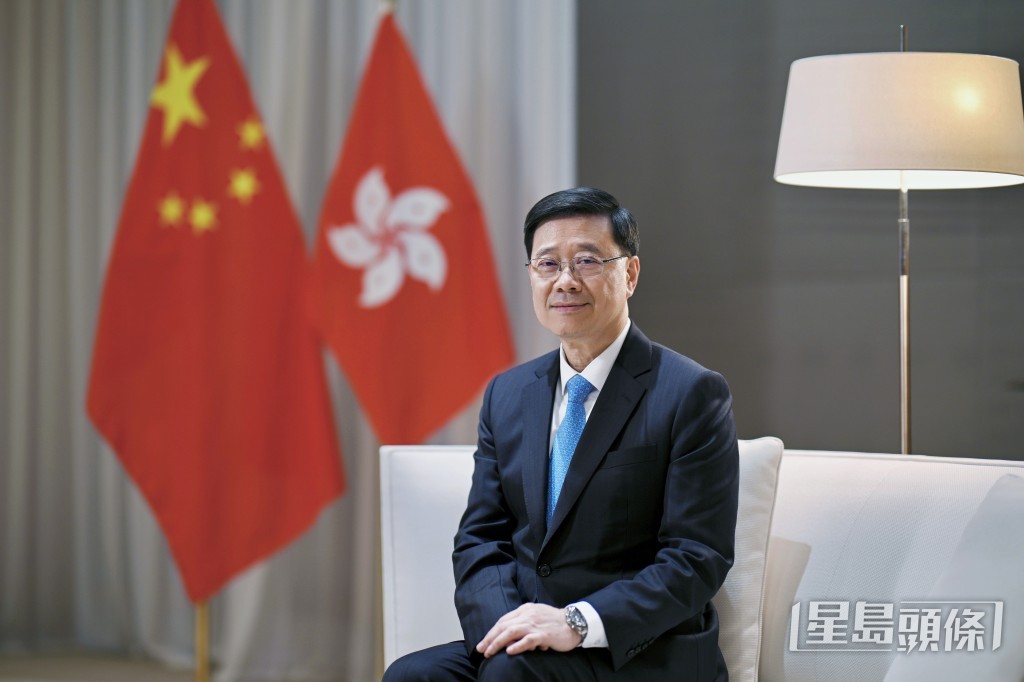 李家超表示,政府打擊濫用公屋,粗略估計可為政府節省70億元。 李家超表示,政府打擊濫用公屋,粗略估計可為政府節省70億元。