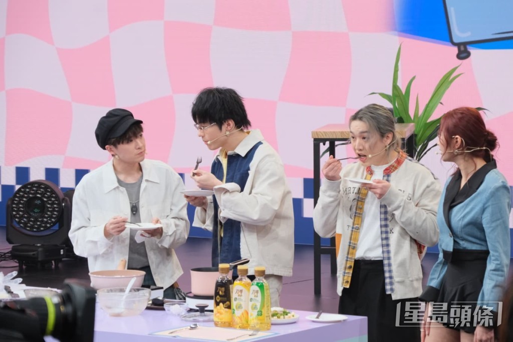 3人近廚得食。