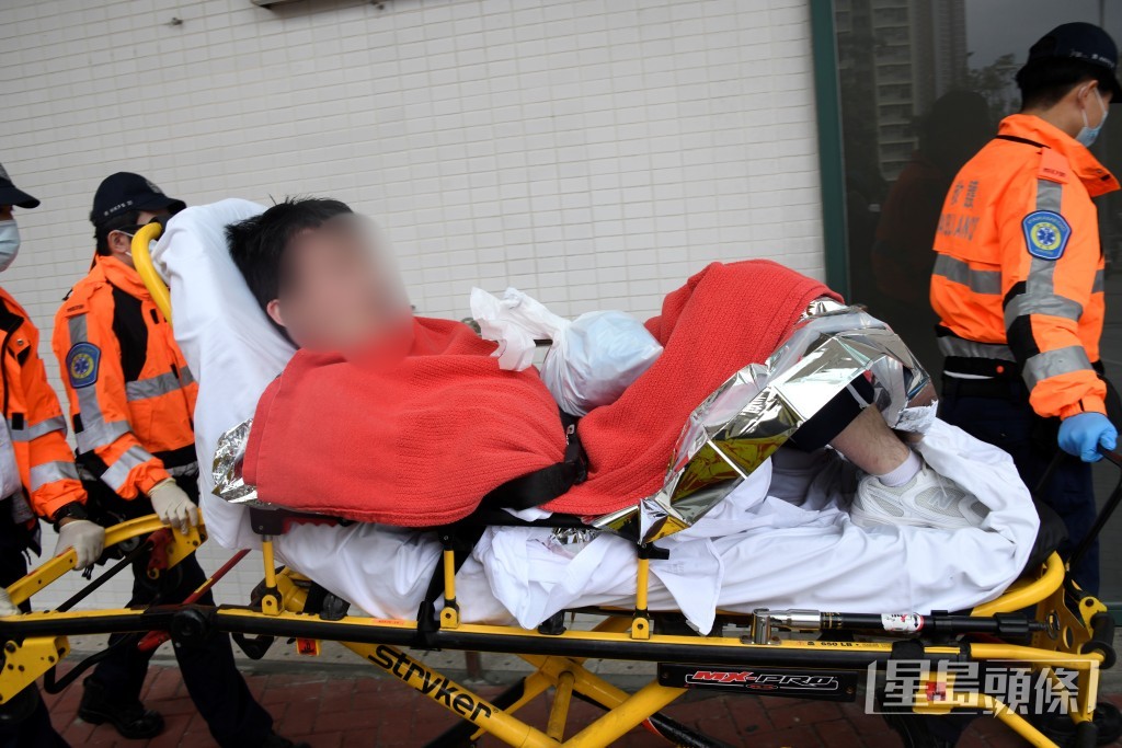 墮海少年清醒送院。