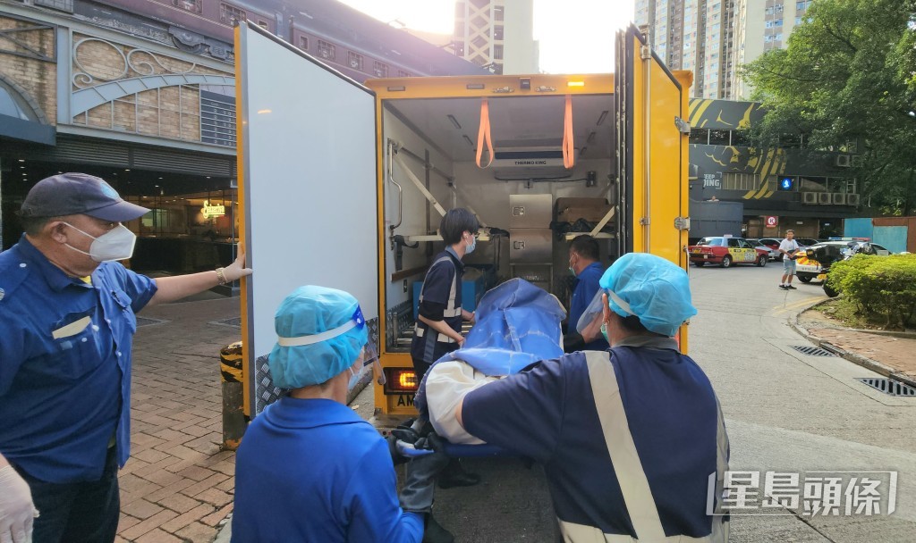 男死者遺體。 男死者遺體。