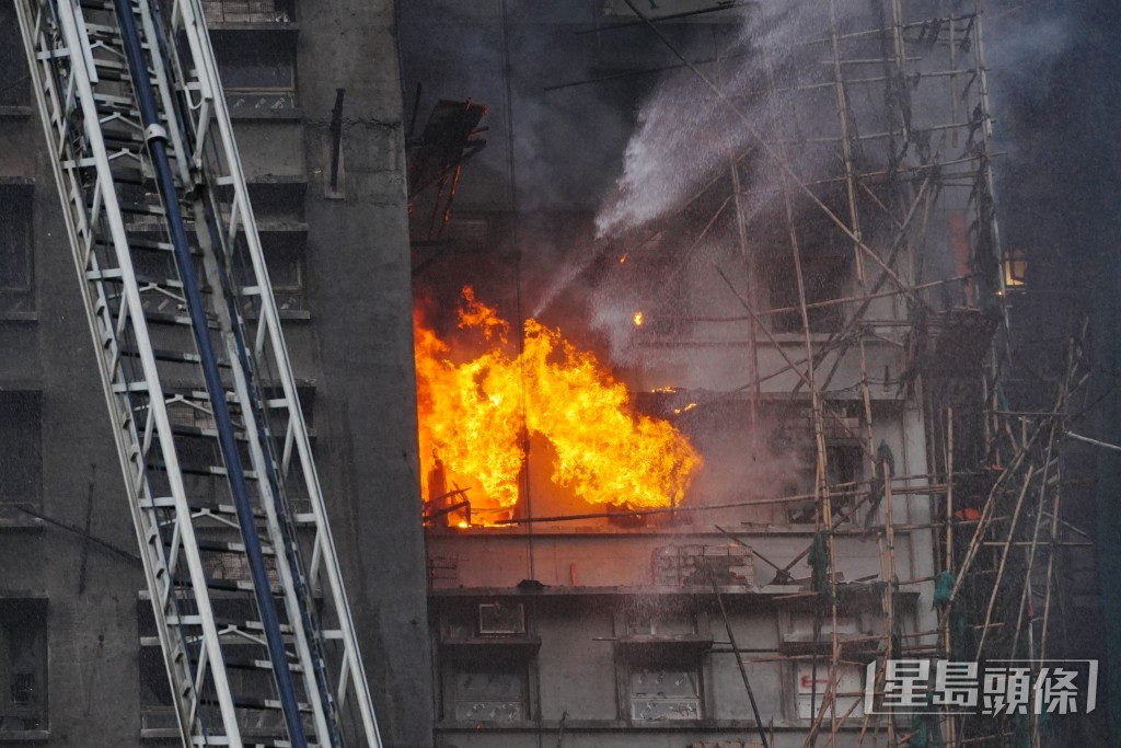 入夜有部份單位復燃。