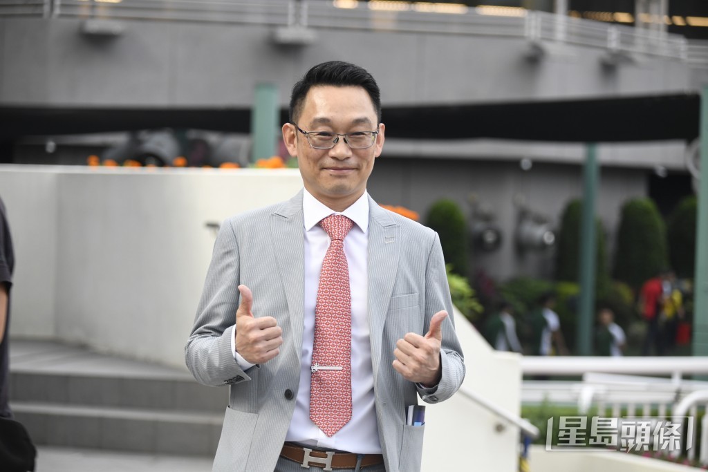 丁廄今季取得十一場頭馬，上周末「輝煌精英」大勝對手而回，假設今季再出，相信連捷機會甚大。