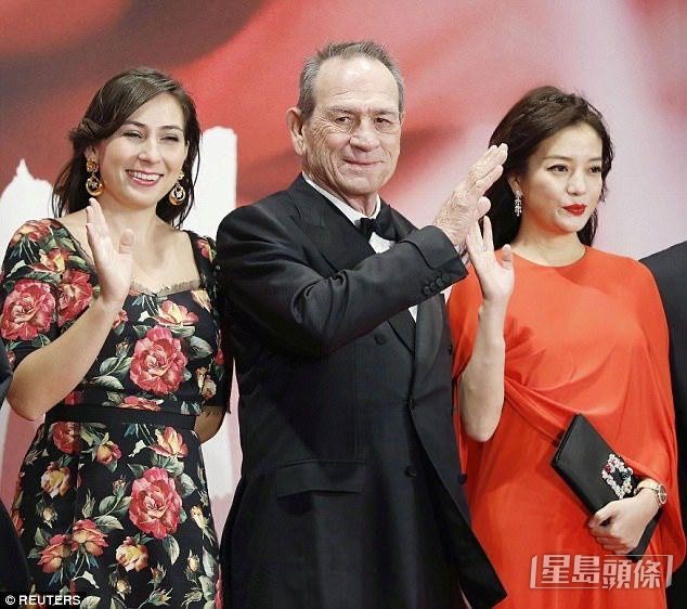 2016年，湯美李帶同女兒Victoria出席東京電影節，同場還有趙薇。