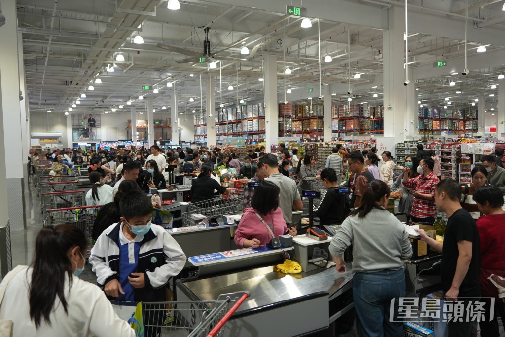 深圳Costco開幕情況。吳艷玲攝 深圳Costco開幕情況。吳艷玲攝