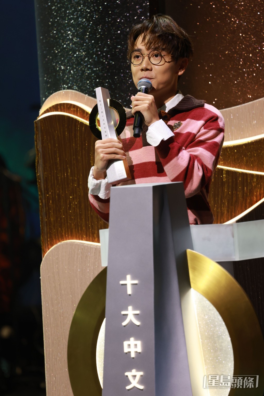 林家謙獲「CASH最佳創作歌手獎」金獎。