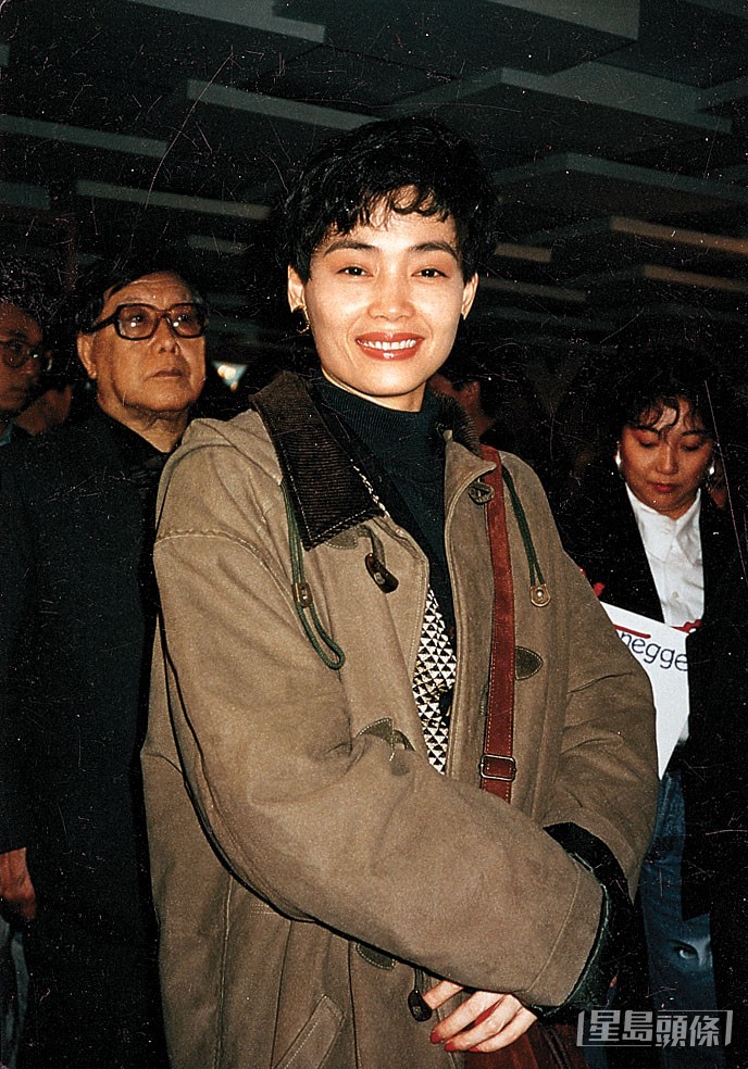 梅愛芳2000年因子宮頸癌離世。