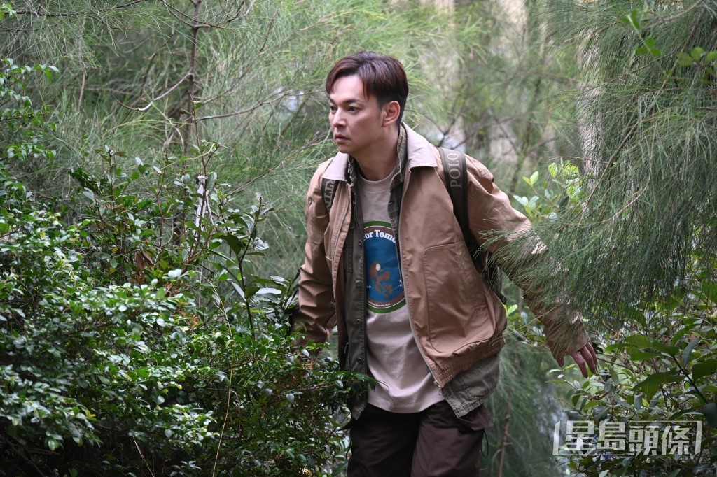 方俊深入丛林拍摄新歌MV。