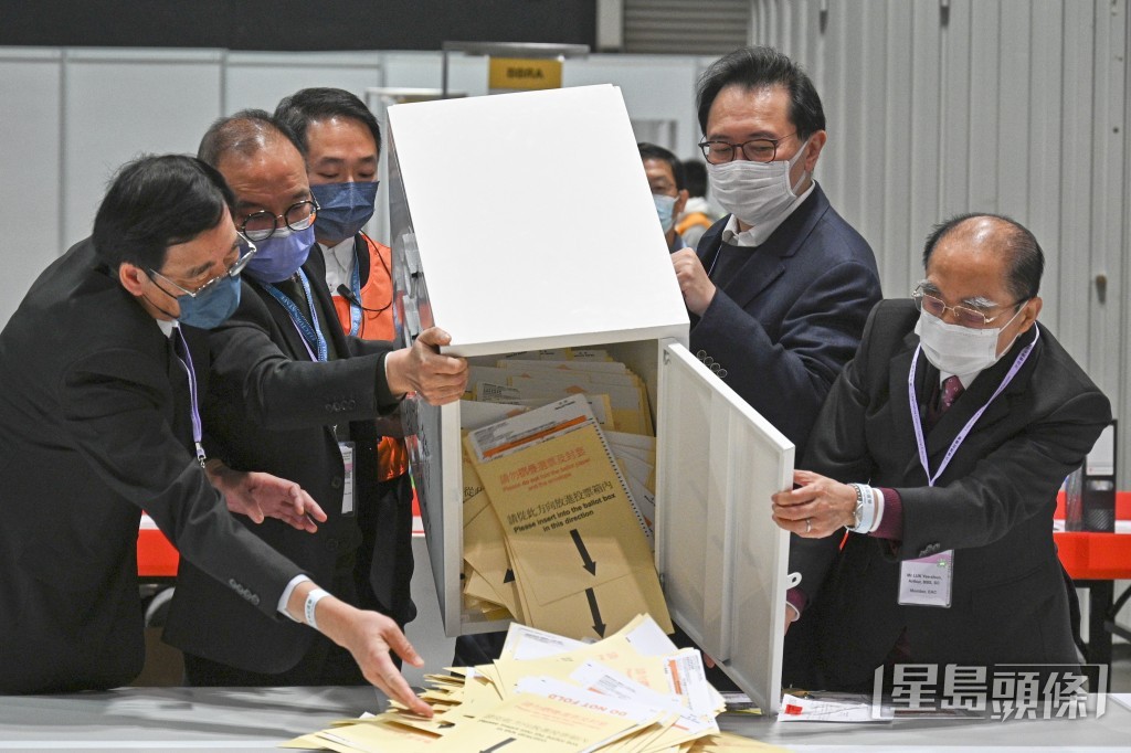 約3萬名選民因離世而在臨時選民登記冊被刪除。資料圖片 約3萬名選民因離世而在臨時選民登記冊被刪除。資料圖片