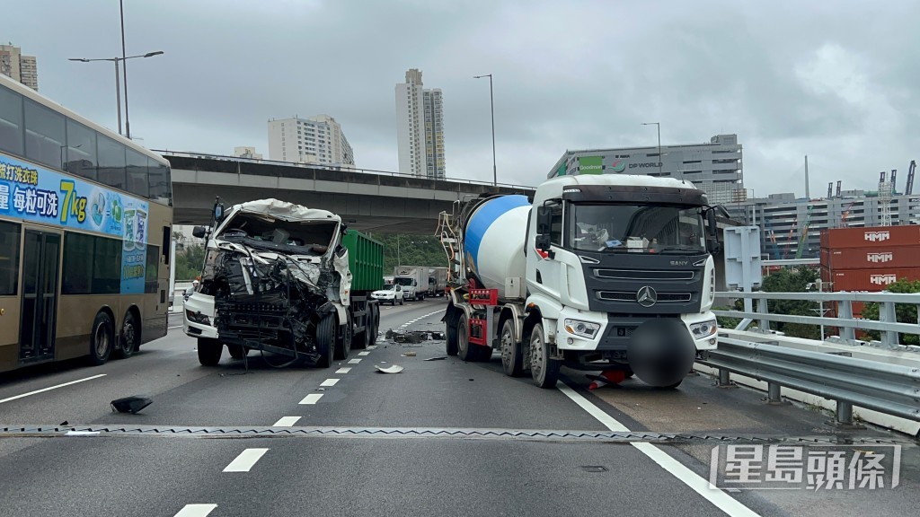 兩車相撞，幸無人受傷。林思明攝