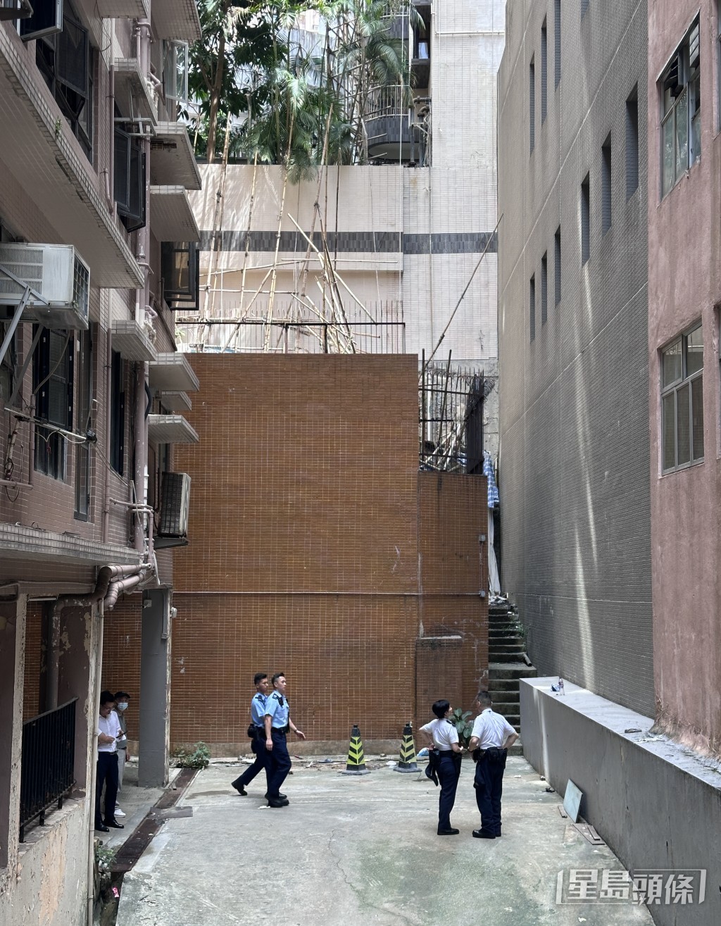 警員到場調查。 警員到場調查。