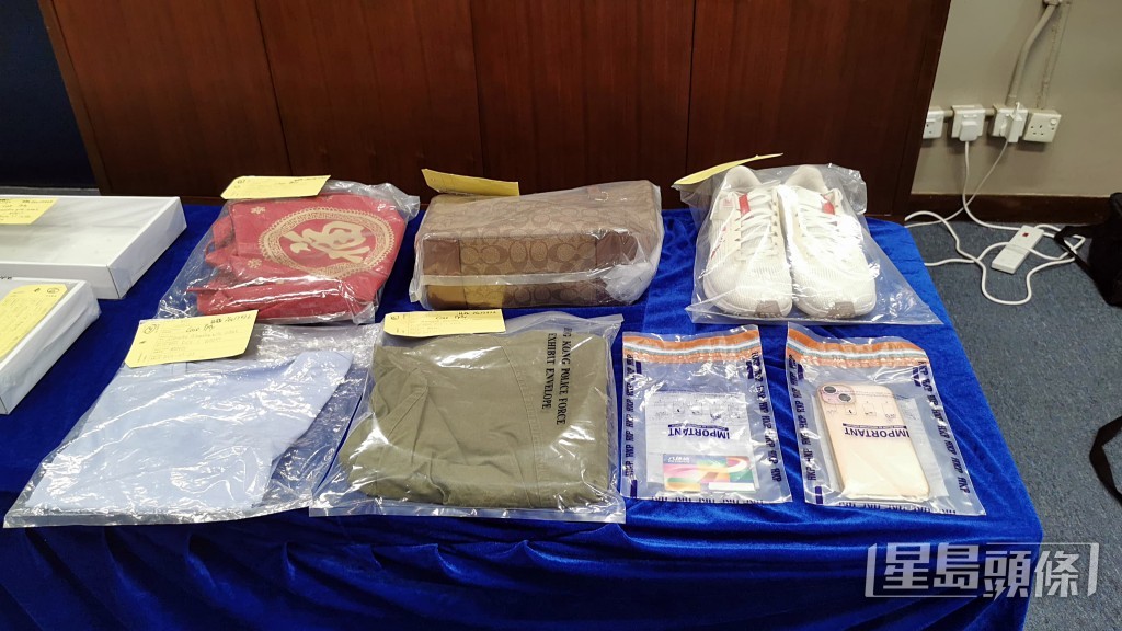 警方展示有關證物。黃文威攝 警方展示有關證物。黃文威攝