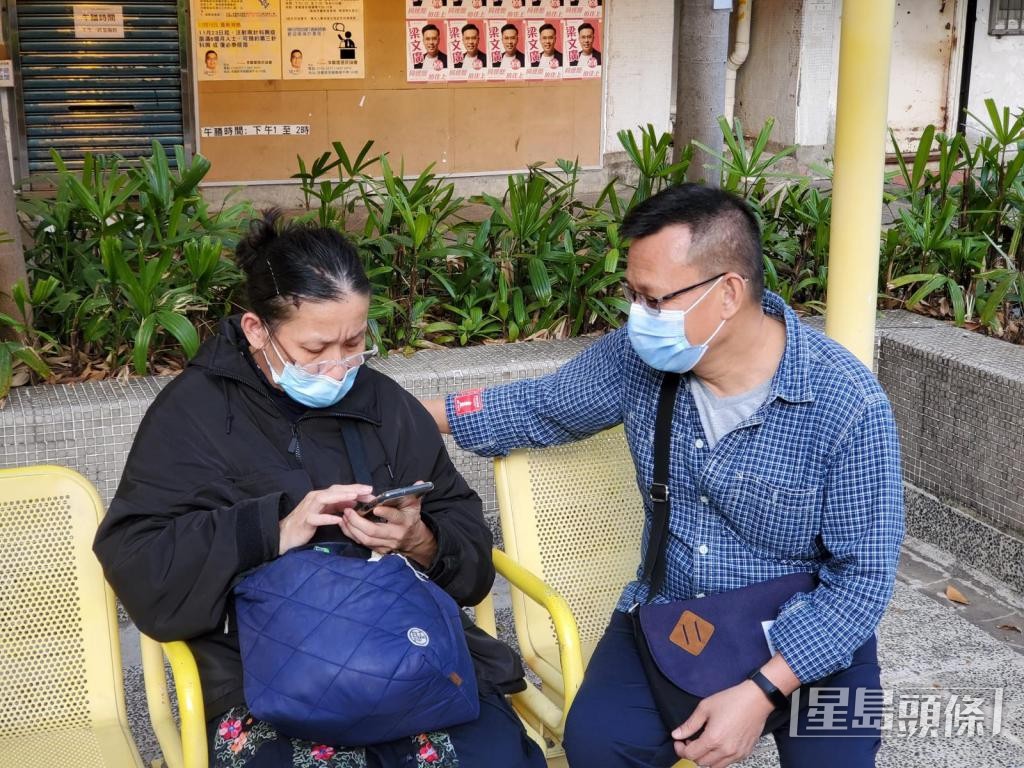 邵日赞(右)向陈美华(左)伸出援手,案件于本月获判胜诉。 邵日赞(右)向陈美华(左)伸出援手,案件于本月获判胜诉。