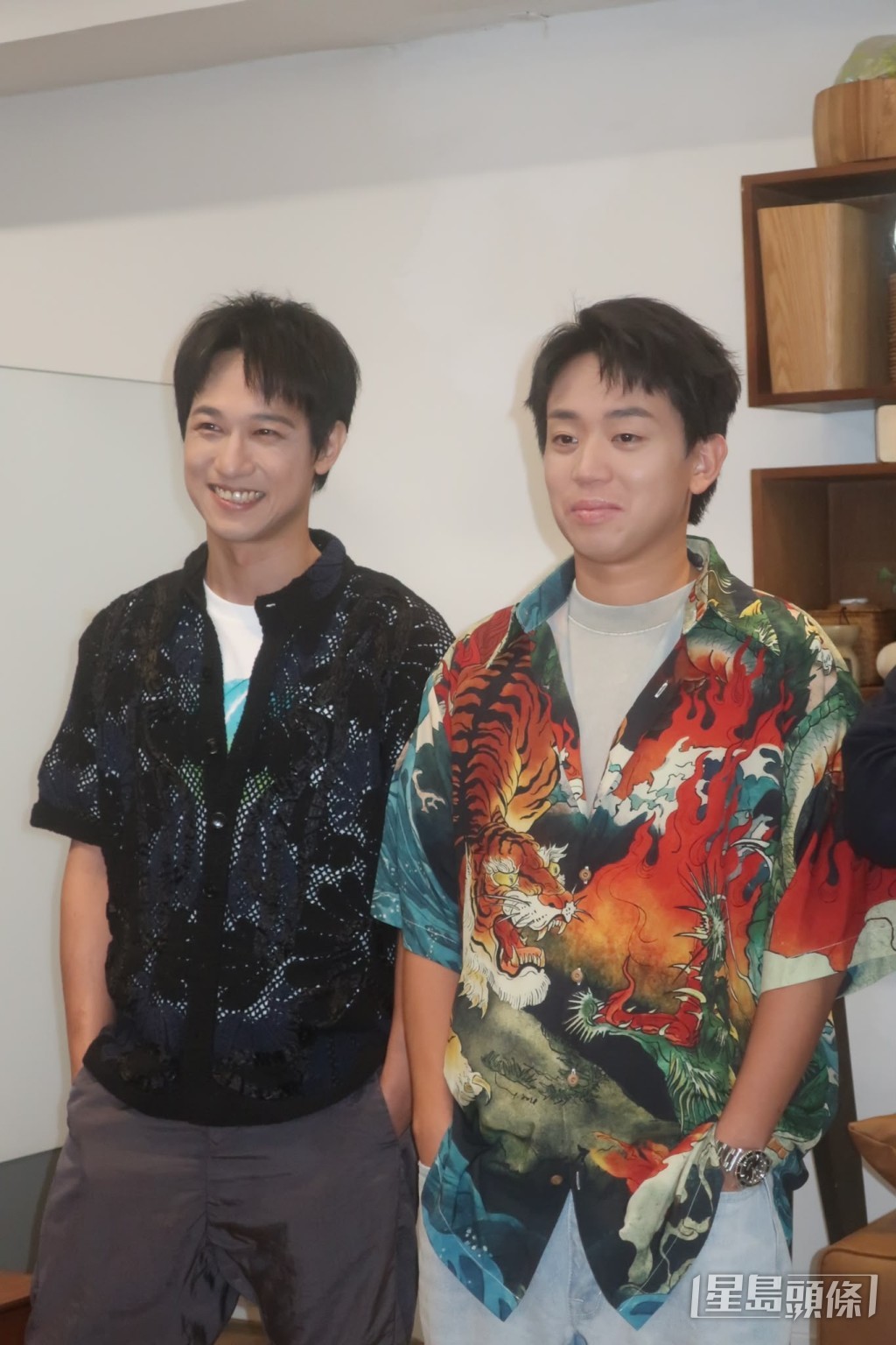 梁浩邦、岑珈其同框,梁浩邦想正經演戲,但又很難避免讓觀眾發笑。 梁浩邦、岑珈其同框,梁浩邦想正經演戲,但又很難避免讓觀眾發笑。