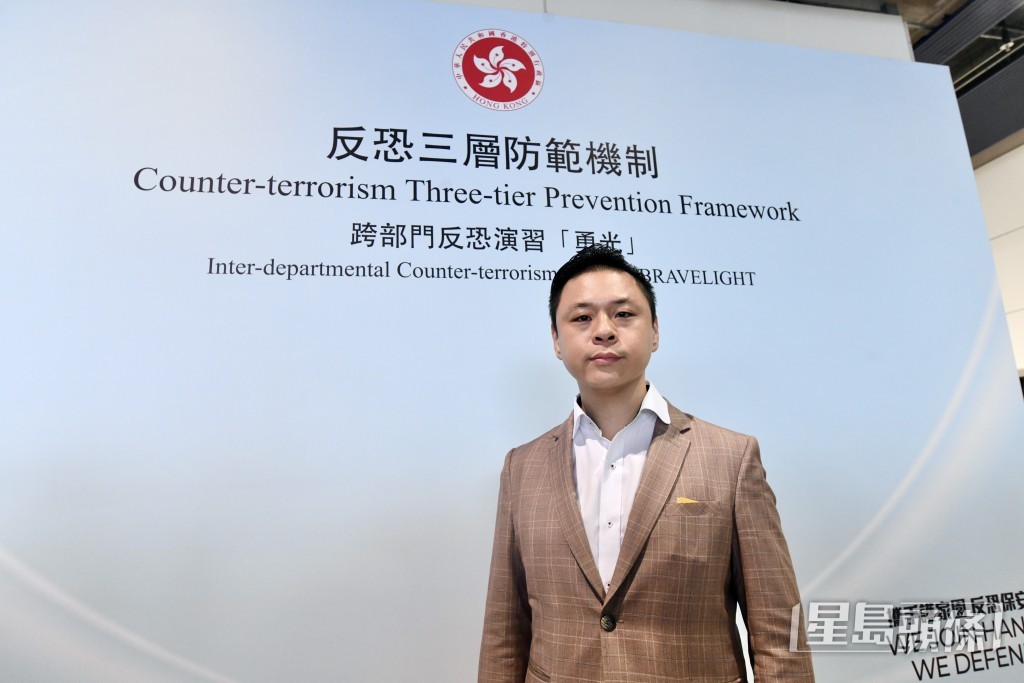 從事酒店保安的梁先生對演習感到震撼。 從事酒店保安的梁先生對演習感到震撼。