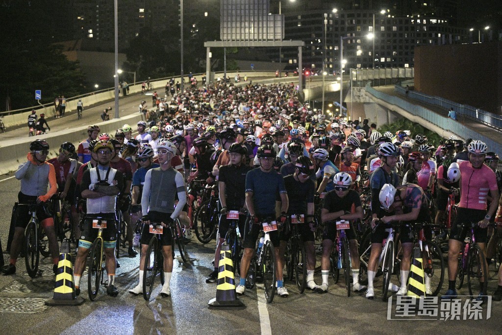 香港單車節2023周日清晨舉行。(陳浩元攝) 香港單車節2023周日清晨舉行。(陳浩元攝)