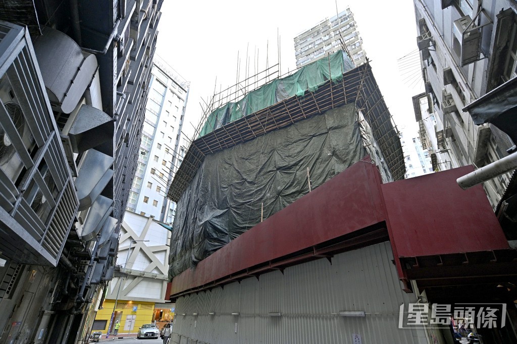 尖沙咀嘉兰围3号拆售,回看两代业主都离不过市况,输钱离场。 尖沙咀嘉兰围3号拆售,回看两代业主都离不过市况,输钱离场。