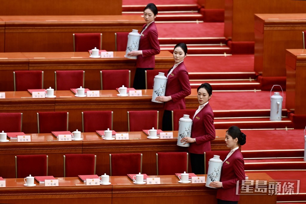 十四屆全國人大四次會議今午（12日）在北京人民大會堂閉幕。劉駿軒攝
